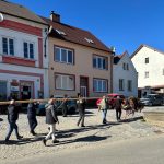 V Jistebnici čarodějnice tradičně absolvovala poslední cestu na trakaři