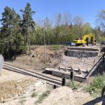 VIDEO: Silniční most přes železnici se poroučel. V Milevsku sloužil 73 let