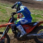 VIDEO: Druhý závod motokrosového MČR pořádal MS Kluky v Jiníně. Přijela i nová česká hvězda Julius Mikula