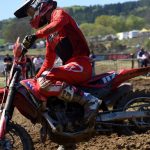 VIDEO: Druhý závod motokrosového MČR pořádal MS Kluky v Jiníně. Přijela i nová česká hvězda Julius Mikula