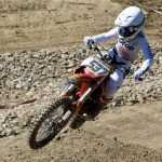 VIDEO: Druhý závod motokrosového MČR pořádal MS Kluky v Jiníně. Přijela i nová česká hvězda Julius Mikula