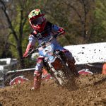 VIDEO: Druhý závod motokrosového MČR pořádal MS Kluky v Jiníně. Přijela i nová česká hvězda Julius Mikula
