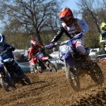 VIDEO: Druhý závod motokrosového MČR pořádal MS Kluky v Jiníně. Přijela i nová česká hvězda Julius Mikula