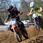 VIDEO: Druhý závod motokrosového MČR pořádal MS Kluky v Jiníně. Přijela i nová česká hvězda Julius Mikula