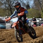 VIDEO: Druhý závod motokrosového MČR pořádal MS Kluky v Jiníně. Přijela i nová česká hvězda Julius Mikula