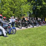 VIDEO: Veteráni prvomájových Petrovic se vrátili ke své tradici. Vyrazili na 1. máje