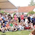Škola není jen budova, znělo při oslavách v Chlumu u Třeboně. Nejhezčím dárkem přispěli nejmenší