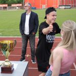 Fotbal: Vybojováno, oslaveno. Mistr ze Čtyř Dvorů dal deset gólů a pak juchal s pohárem