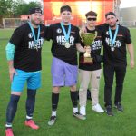 Fotbal: Vybojováno, oslaveno. Mistr ze Čtyř Dvorů dal deset gólů a pak juchal s pohárem