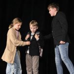 Představení bechyňské zušky zaostřilo na školu. Pobavila třeba scénka Rodičák