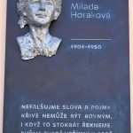 Milada Horáková má v Písku novou pamětní desku, zdobí ji citát i její busta