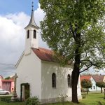Nad Mutišovem se rozezněl nový zvon. V dešti ho vítaly stovky lidí, kteří se na něj složili