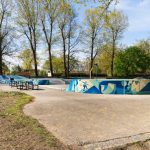 Skatepark v budějovické Stromovce zdobí umělecké graffiti