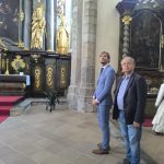 Ministr Adam Vojtěch trávil jako kluk prázdniny ve Veselíčku. V Milevsku si prohlédl polikliniku, prošel baziliku a viděl i tátovu školu