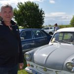 VIDEO. Do Slap u Tábora se sjely historické motorky a auta. Překvapením byla exhibice repliky letounu Avia C4