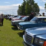 VIDEO. Do Slap u Tábora se sjely historické motorky a auta. Překvapením byla exhibice repliky letounu Avia C4