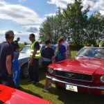 VIDEO. Do Slap u Tábora se sjely historické motorky a auta. Překvapením byla exhibice repliky letounu Avia C4