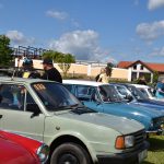 VIDEO. Do Slap u Tábora se sjely historické motorky a auta. Překvapením byla exhibice repliky letounu Avia C4