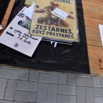 VIDEO. Do Slap u Tábora se sjely historické motorky a auta. Překvapením byla exhibice repliky letounu Avia C4