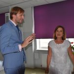 Ministr Adam Vojtěch trávil jako kluk prázdniny ve Veselíčku. V Milevsku si prohlédl polikliniku, prošel baziliku a viděl i tátovu školu