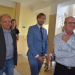 Ministr Adam Vojtěch trávil jako kluk prázdniny ve Veselíčku. V Milevsku si prohlédl polikliniku, prošel baziliku a viděl i tátovu školu