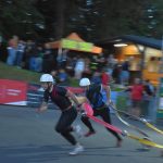VIDEO. Táborská hasičská liga odstartovala nočním závodem v Tučapech. Některé týmy běžely v hustém dešti