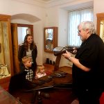 Počasí muzejní noci na klášterním nádvoří v Milevsku tentokrát nepřálo. Zajímavý program se stěhoval pod střechu