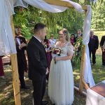 Zámecký park v Temelíně hostil 149. svatbu. Novomanžele přilákalo magické datum i romantické prostředí