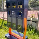 V jindřichohradeckém parku pod gymnáziem si mohou zájemci zdarma vypůjčit sportovní vybavení