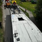 Řidič, který zaklínil autobus pod viadukt čelí trestnímu stíhání
