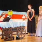 Mirovičtí deváťáci se rozloučili se školou Třemi oříšky pro Popelku