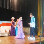 Mirovičtí deváťáci se rozloučili se školou Třemi oříšky pro Popelku