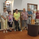 Senior klub ZVVZ si připomíná čtvrtstoletí výstavou v milevské knihovně