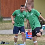 Střelské Hoštice po sestupu neskládají zbraně
