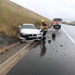 Auto skončilo mimo dálnici na náspu. Nehodu na D3 ohlásil systém e-Call