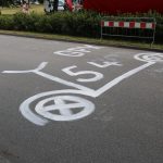 Účastníci koloběžkové Grand Prix v Bechyni musí vypít na trase pivo i mléko