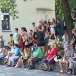 Účastníci koloběžkové Grand Prix v Bechyni musí vypít na trase pivo i mléko