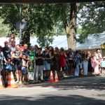 Účastníci koloběžkové Grand Prix v Bechyni musí vypít na trase pivo i mléko