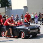 Účastníci koloběžkové Grand Prix v Bechyni musí vypít na trase pivo i mléko