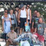 Účastníci koloběžkové Grand Prix v Bechyni musí vypít na trase pivo i mléko