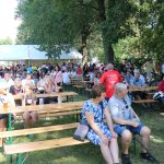 Účastníci koloběžkové Grand Prix v Bechyni musí vypít na trase pivo i mléko