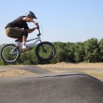 V Blatné otevřeli novou pumptrackovou dráhu
