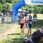 VIDEO: Sudoměřický triatlon přišel s novinkou v podobě štafet. Hlavní závod vyhrál Jan Havránek