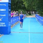 VIDEA: Jakub Mařík ovládl Evropský pohár juniorů v triatlonu. Edita Pozlerová skončila v Táboře těsně za elitní trojkou