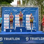 VIDEA: Jakub Mařík ovládl Evropský pohár juniorů v triatlonu. Edita Pozlerová skončila v Táboře těsně za elitní trojkou