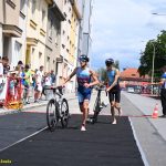 VIDEA: Jakub Mařík ovládl Evropský pohár juniorů v triatlonu. Edita Pozlerová skončila v Táboře těsně za elitní trojkou