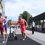 VIDEA: Jakub Mařík ovládl Evropský pohár juniorů v triatlonu. Edita Pozlerová skončila v Táboře těsně za elitní trojkou