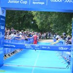 VIDEA: Jakub Mařík ovládl Evropský pohár juniorů v triatlonu. Edita Pozlerová skončila v Táboře těsně za elitní trojkou