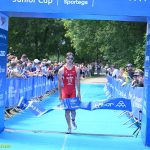 VIDEA: Jakub Mařík ovládl Evropský pohár juniorů v triatlonu. Edita Pozlerová skončila v Táboře těsně za elitní trojkou