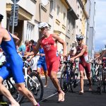 VIDEA: Jakub Mařík ovládl Evropský pohár juniorů v triatlonu. Edita Pozlerová skončila v Táboře těsně za elitní trojkou